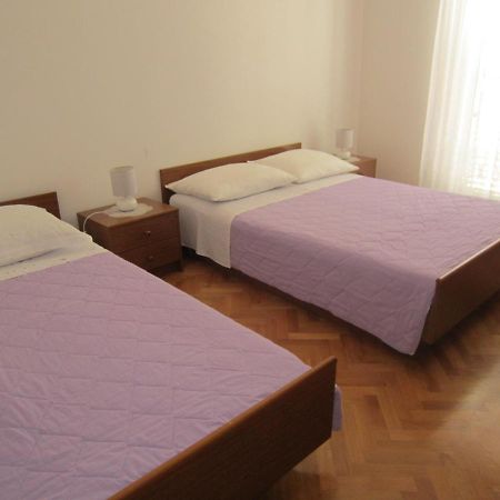 Ivic Apartments Vodice Croatia Esterno foto