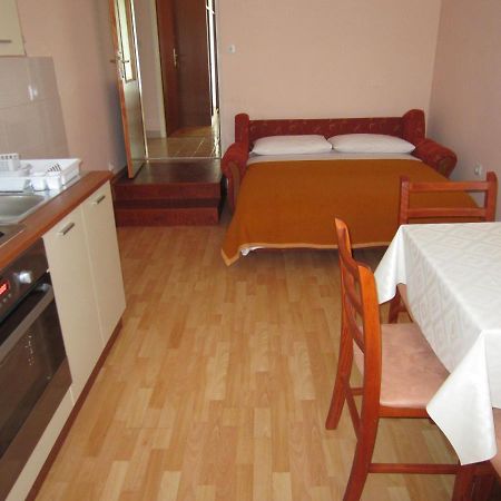Ivic Apartments Vodice Croatia Esterno foto