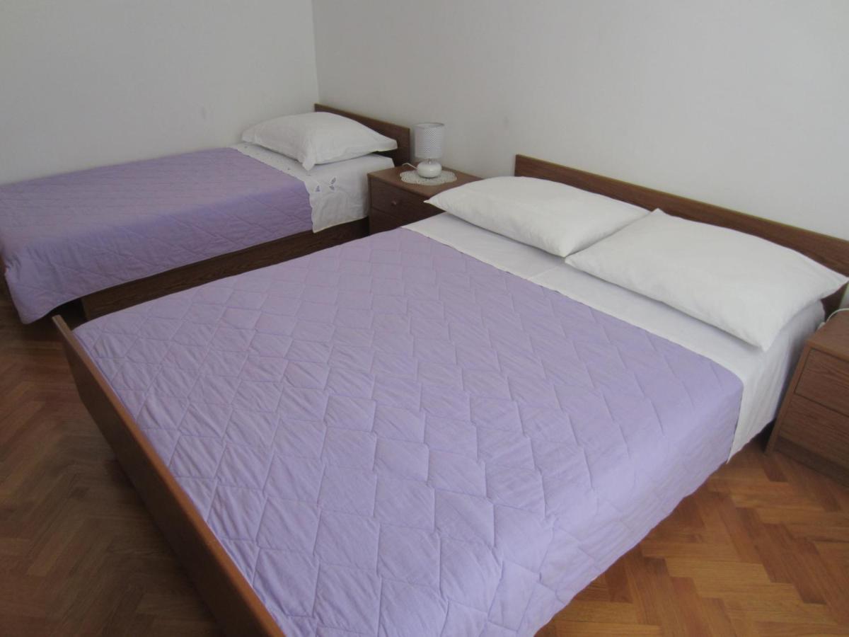 Ivic Apartments Vodice Croatia Esterno foto