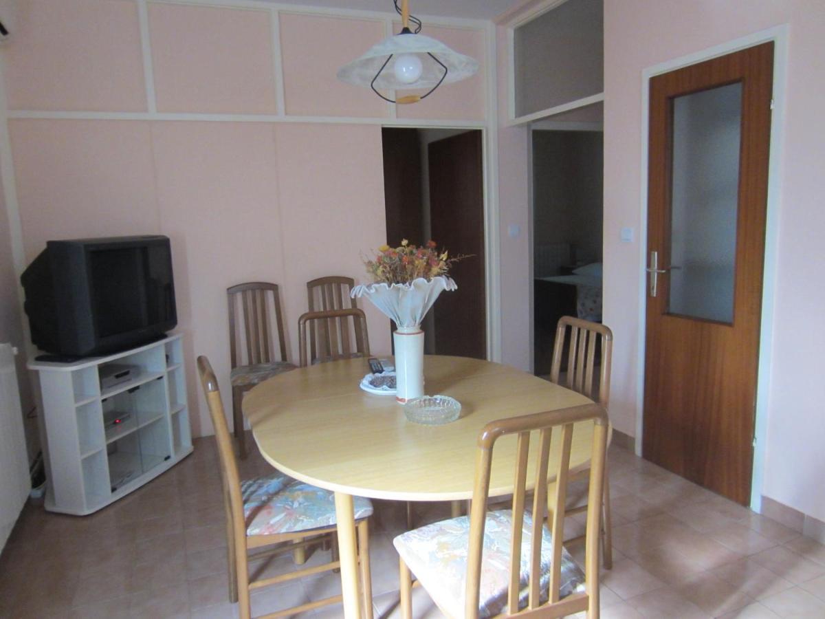 Ivic Apartments Vodice Croatia Esterno foto