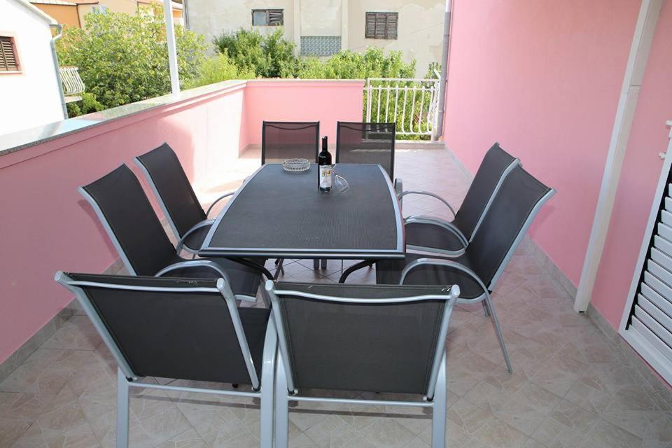 Ivic Apartments Vodice Croatia Esterno foto