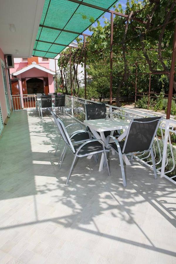 Ivic Apartments Vodice Croatia Esterno foto