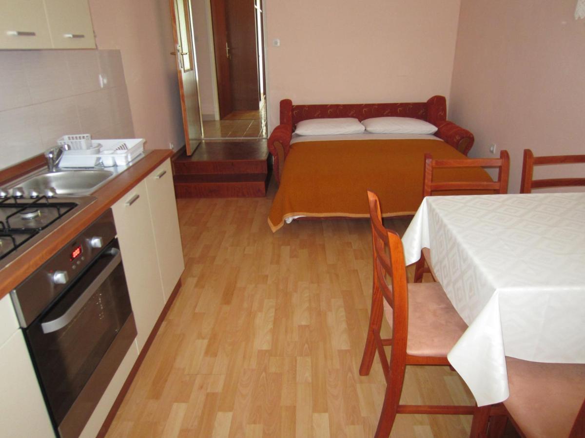Ivic Apartments Vodice Croatia Esterno foto
