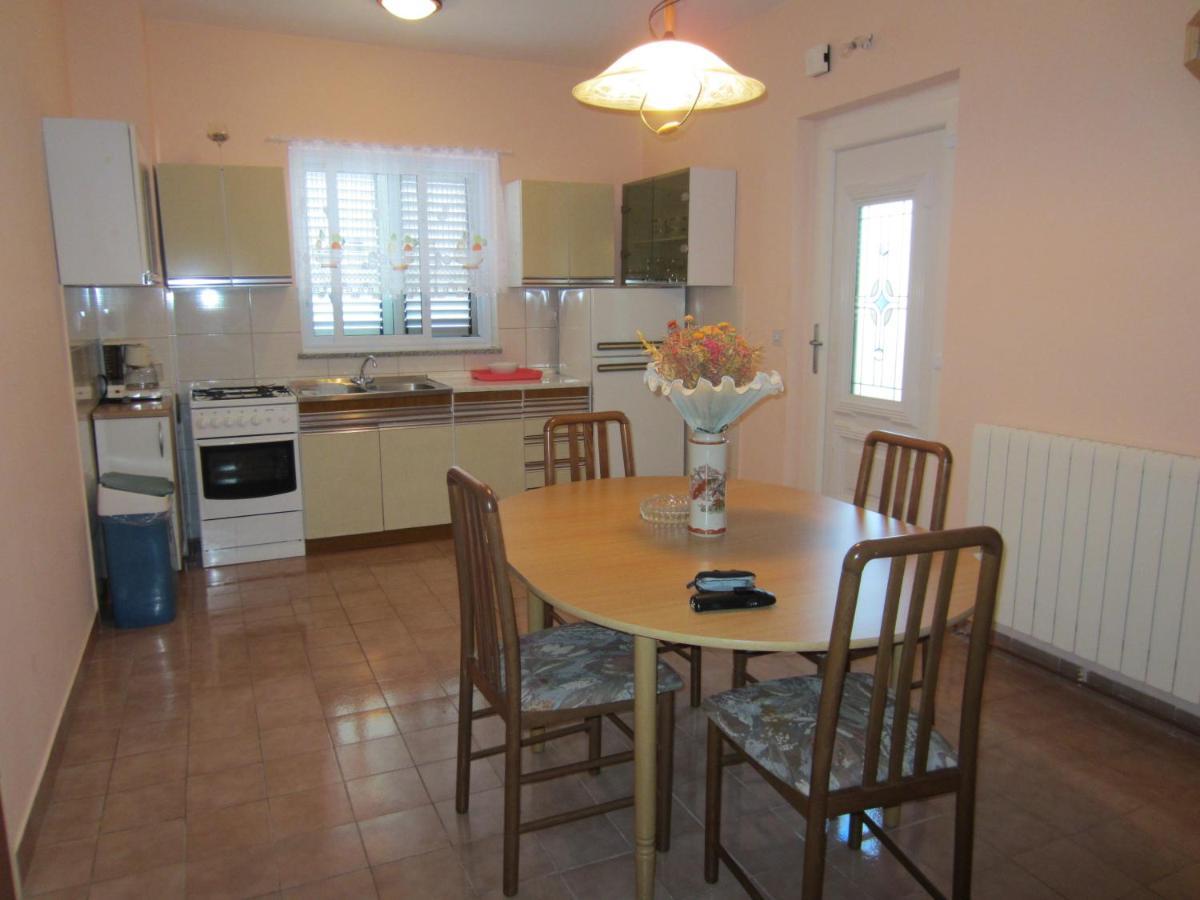 Ivic Apartments Vodice Croatia Esterno foto