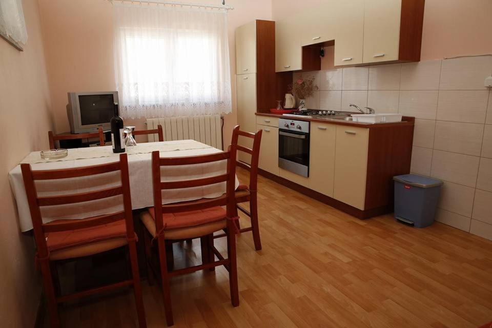 Ivic Apartments Vodice Croatia Esterno foto